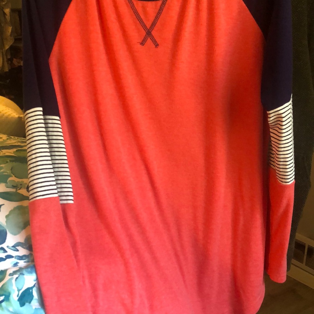 Long sleeve light weight